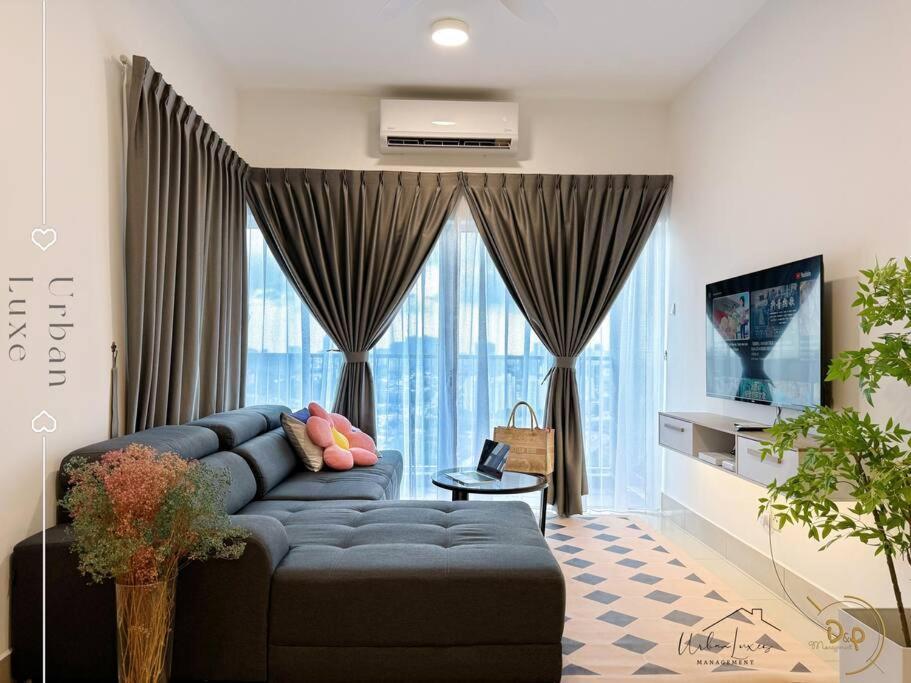 Pangsapuri Township Homey For 8-10pax At Kl