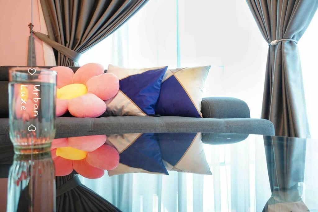 Township Homey For 8-10pax At Kl *